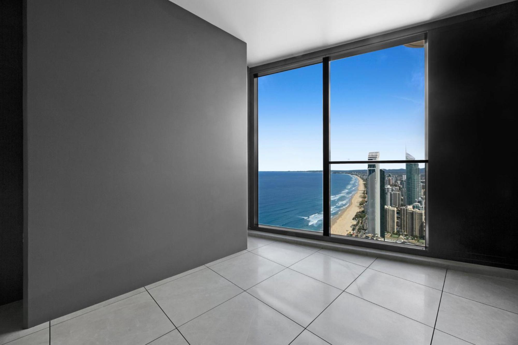 Oceanfront 2-bed With Spectacular View, Pool & Gym Apartment *