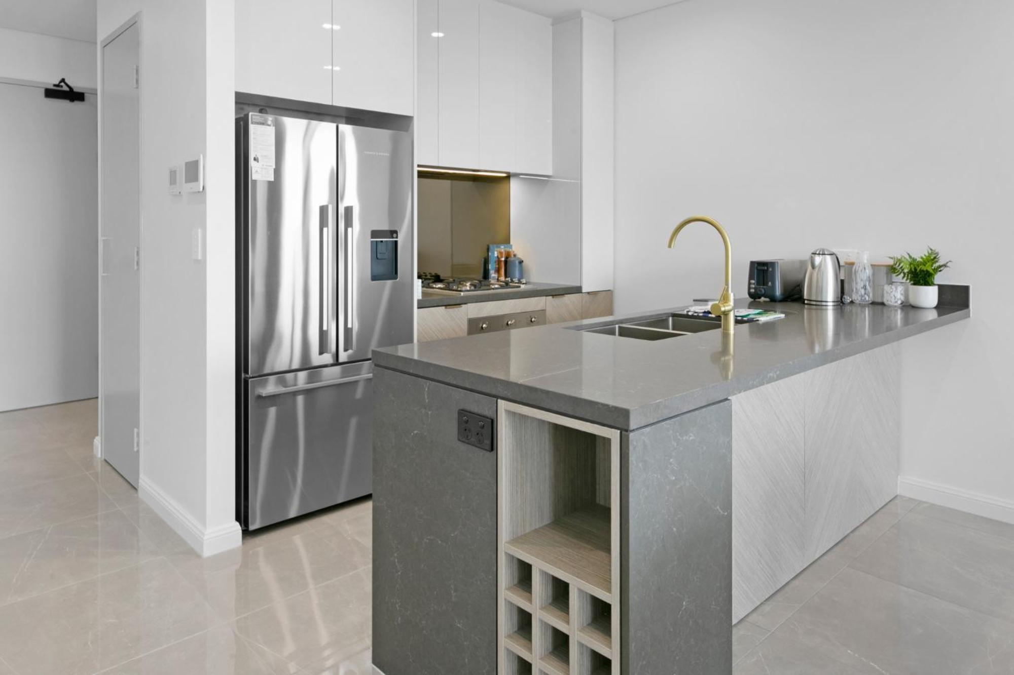 Apartment Oceanfront 2-bed With Spectacular View, Pool & Gym